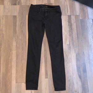 America Eagle black skinny jeans size 6